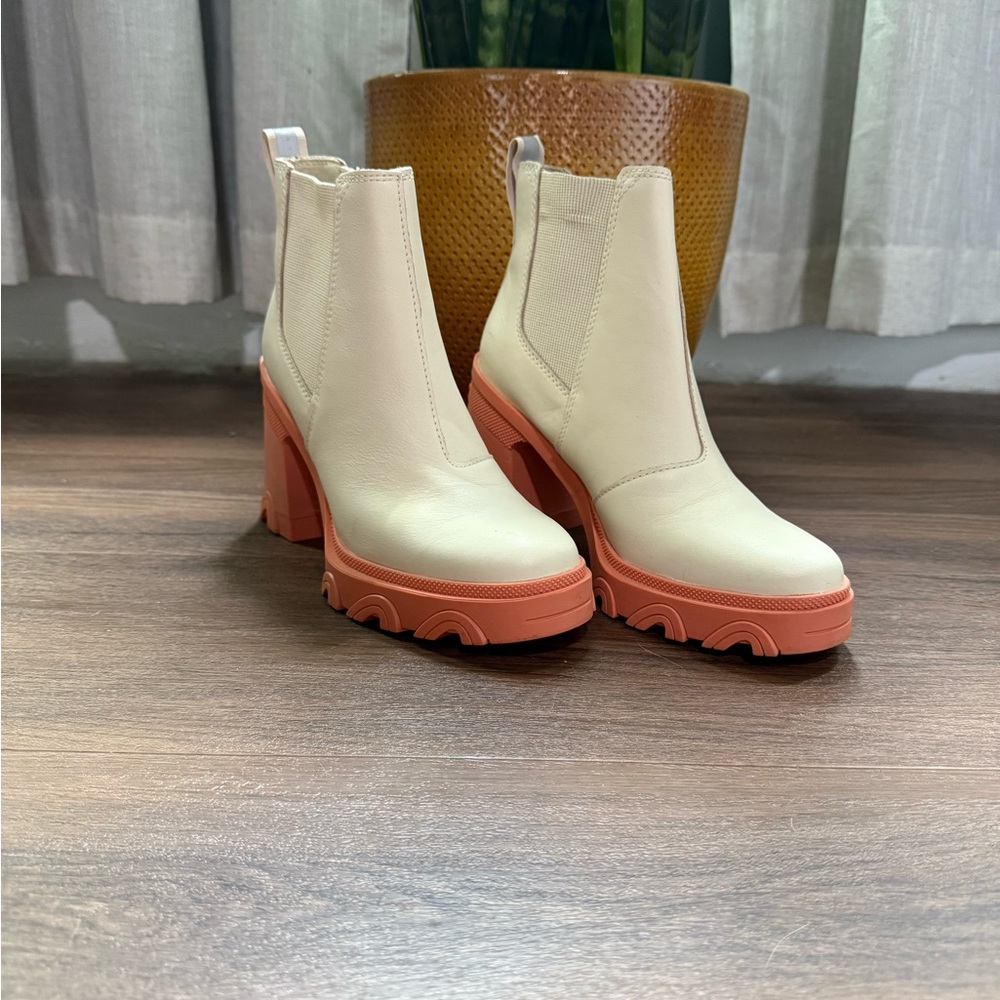 Sorel Cream and Coral Brex Heel Chelsea Boots